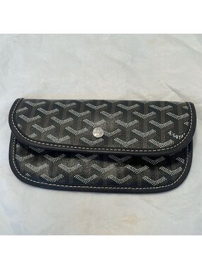 Goyard Pouch